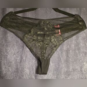 ✨️3/$25✨️ La SENZA Black Lace Panties